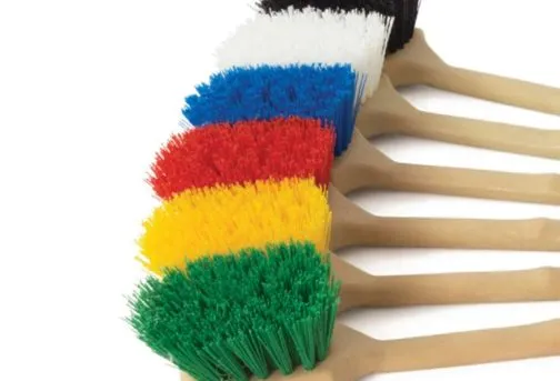 Escobeta Multiusos con Fibra de Polipropileno | Largo Mango 8 · Verde | El Castor | 3103G